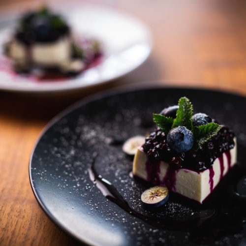 Joghurtschnitte mit Heidelbeeren