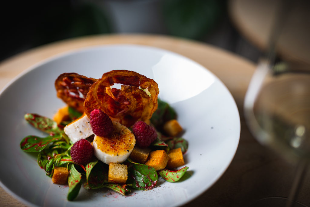 Feldsalat mit sommerlichen Himbeerdressing