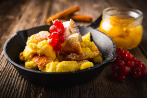 Kaiserschmarrn mit Apfelkompott