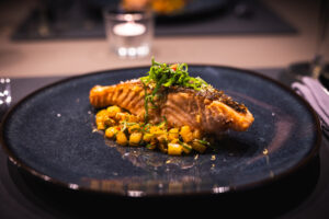Lachsfilet auf Ananas-Chutney