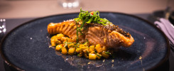 Lachsfilet auf Ananas-Chutney