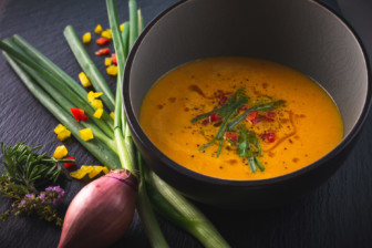 Gelbe Paprika-Suppe